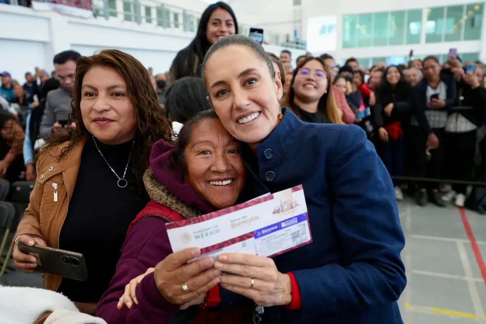 sheinbaum-tarjetas-pensiones-bienestar