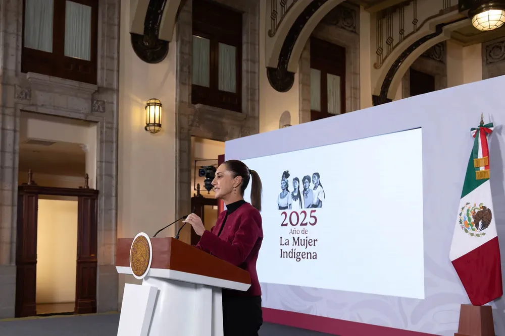 2025-12-09-Conferencia-de-prensa-matutina-Palacio-Nacional-01-JCB