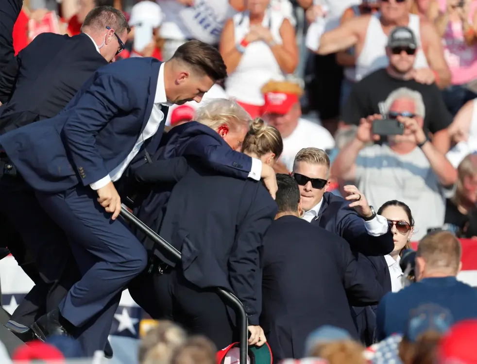 trump-tiroteo-bala-mitin
