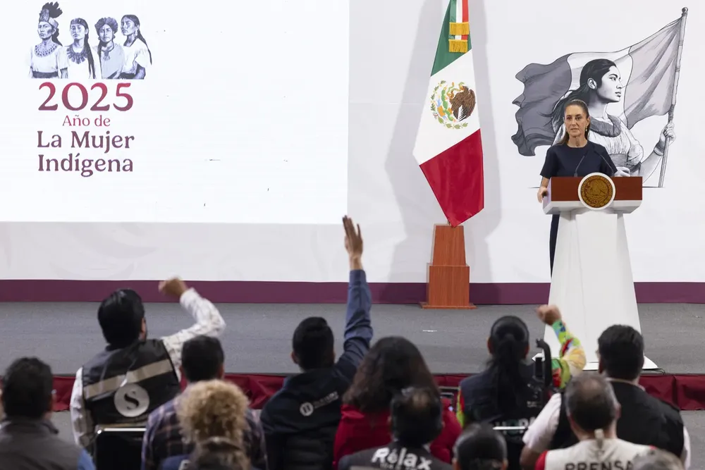 2025-05-23_Conferencia_de_prensa_matutina_-_Palacio_Nacional_06_GM