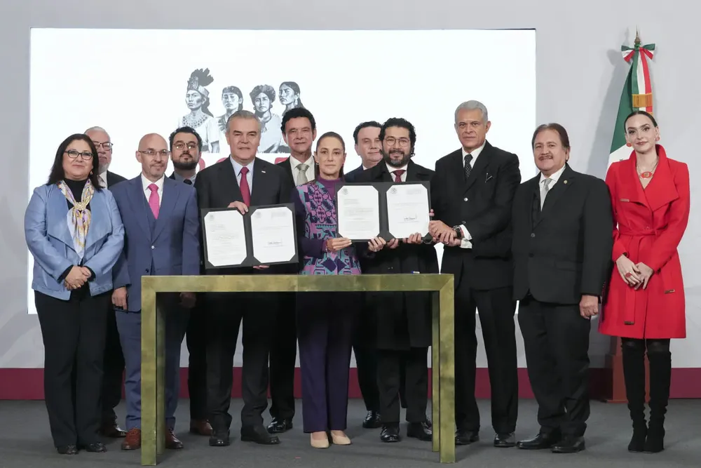 2025-12-03-Conferencia-de-prensa-matutina-Palacio-Nacional-15-HC