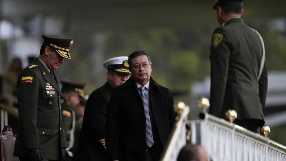 67976c9c60581_940_529!