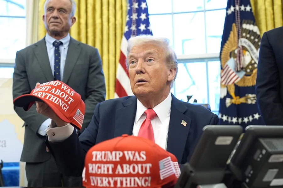 Trump-salud-1