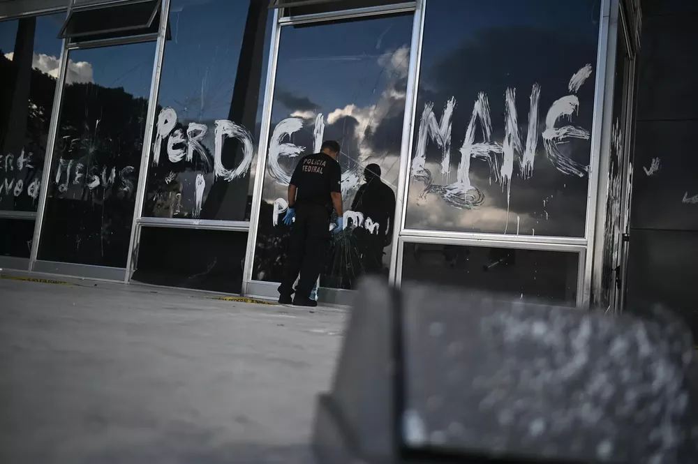 danos-en-tribunal-supremo-de-brasil-por-protestas-de-bolsonaristas