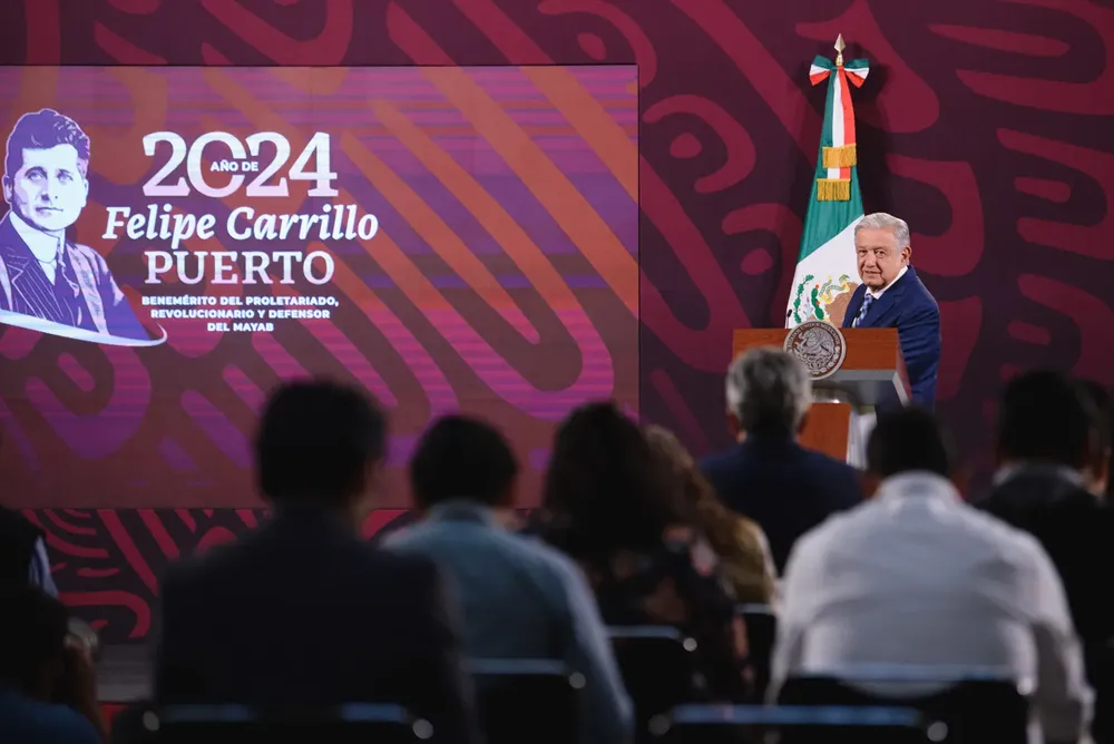 2024-04-15-Conferencia-de-prensa-matutina-Palacio-Nacional-Foto-09
