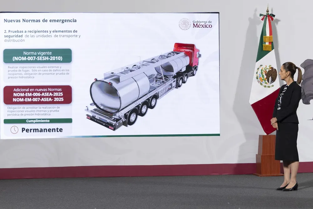 2025-10-02-Conferencia-de-prensa-matutina-Palacio-Nacional-09-JCB