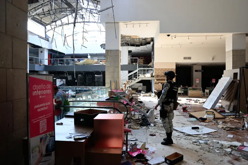 guardia-nacional-acapulco-otis-centro-comercial-guerrero