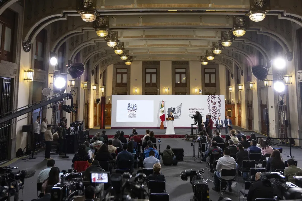 2025-05-30_Conferencia_de_prensa_matutina_-_Palacio_Nacional_09_JCB