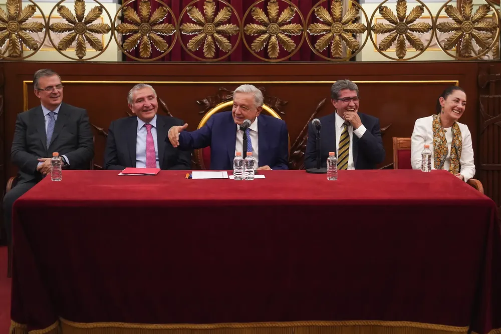 lopez-obrador-con-aspirantes-a-sucesion-presidencial