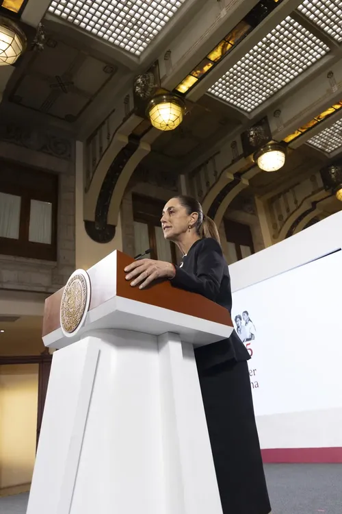 2025-10-02-Conferencia-de-prensa-matutina-Palacio-Nacional-06-JCB