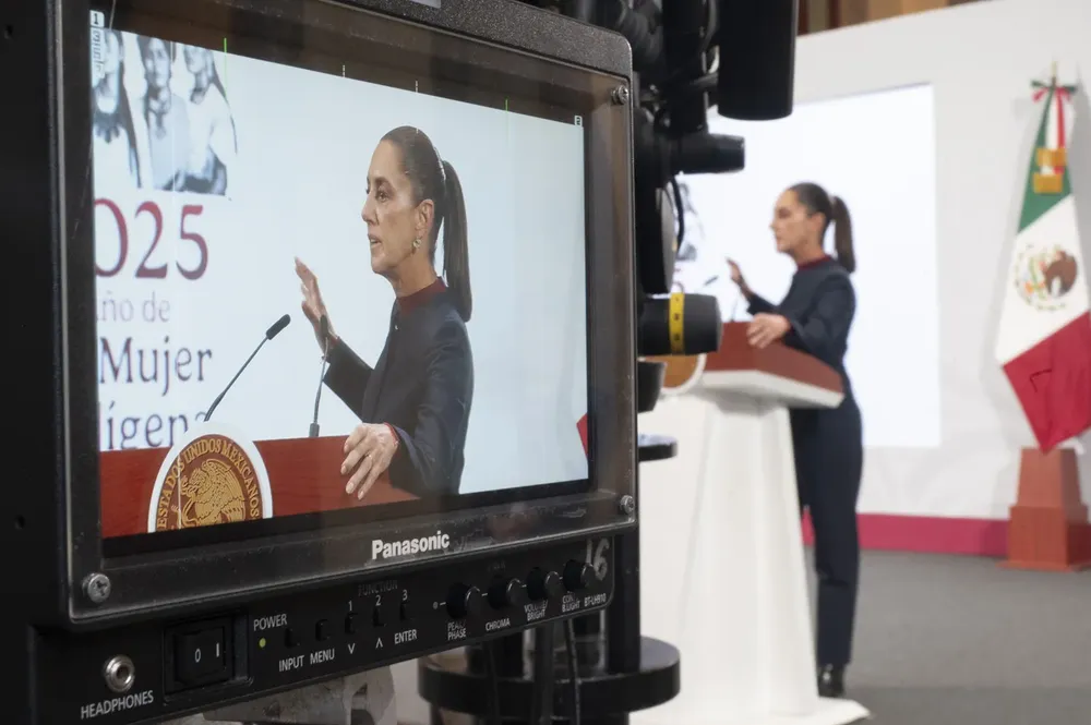 2025-10-23-Conferencia-de-prensa-matutina-Palacio-Nacional-13-SLE