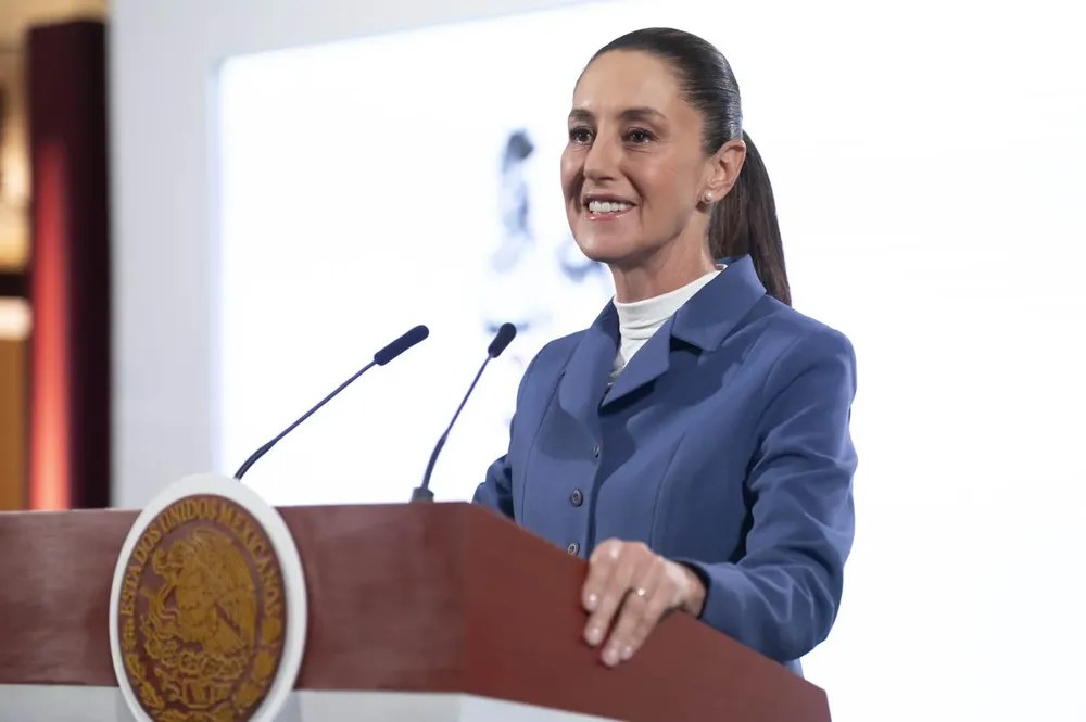 2025-05-06_Conferencia_de_prensa_matutina_-_Palacio_Nacional__01_SLE