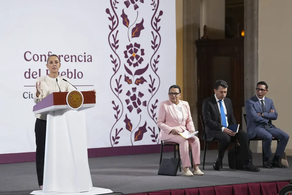 2025-04-16_Conferencia_de_prensa_matutina_-_Palacio_Nacional_11_HC