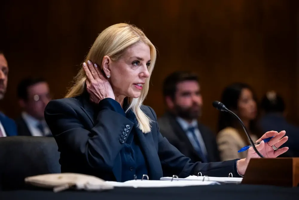 pamela-bondi-eeuu