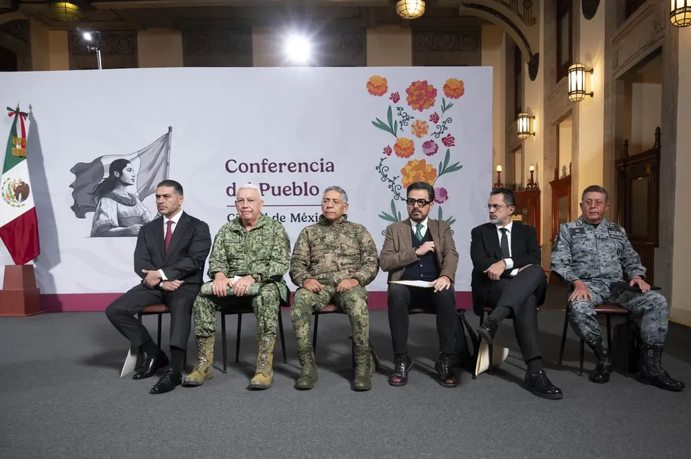 2025-11-03-Conferencia-de-prensa-matutina-Palacio-Nacional-06-SLE