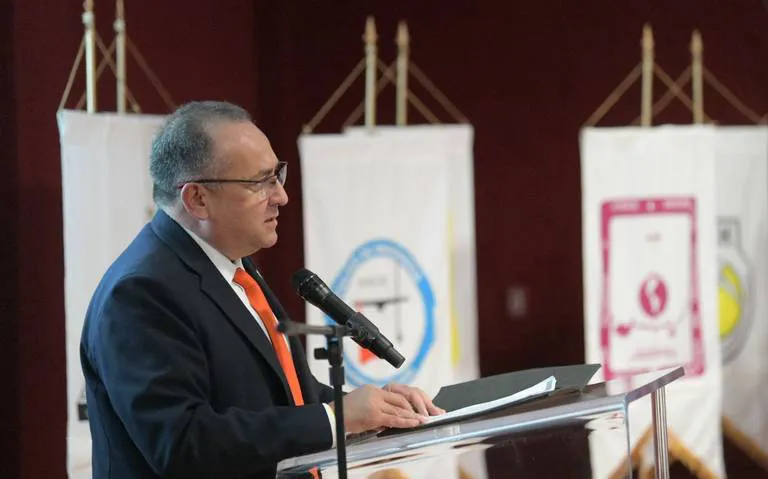 rector uach