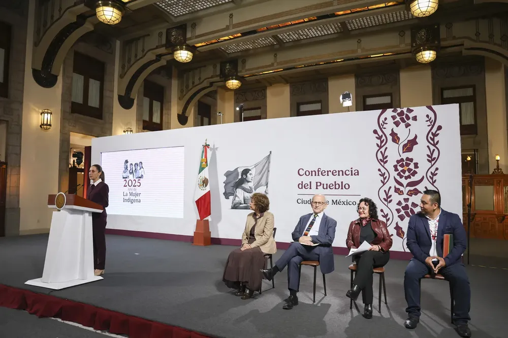 2025-05-30_Conferencia_de_prensa_matutina_-_Palacio_Nacional_11_JCB