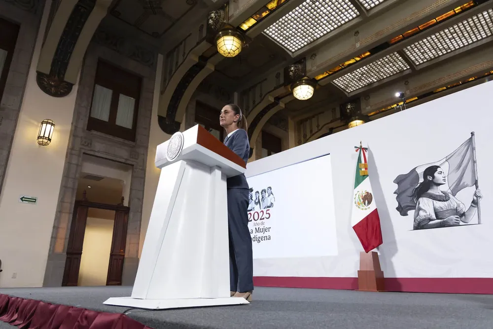 2025-10-15-Conferencia-de-prensa-matutina-Palacio-Nacional-16-JCB