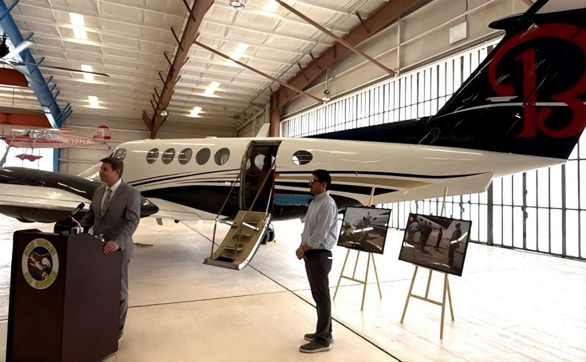 la-fbi-dona-a-un-museo-el-avion-en-el-que-el-mayo-fue-trasladado-a-eu_5cebae94-c468-476f-a3bc-d7a7e5e104f8_medialjnimgndimage=fullsize