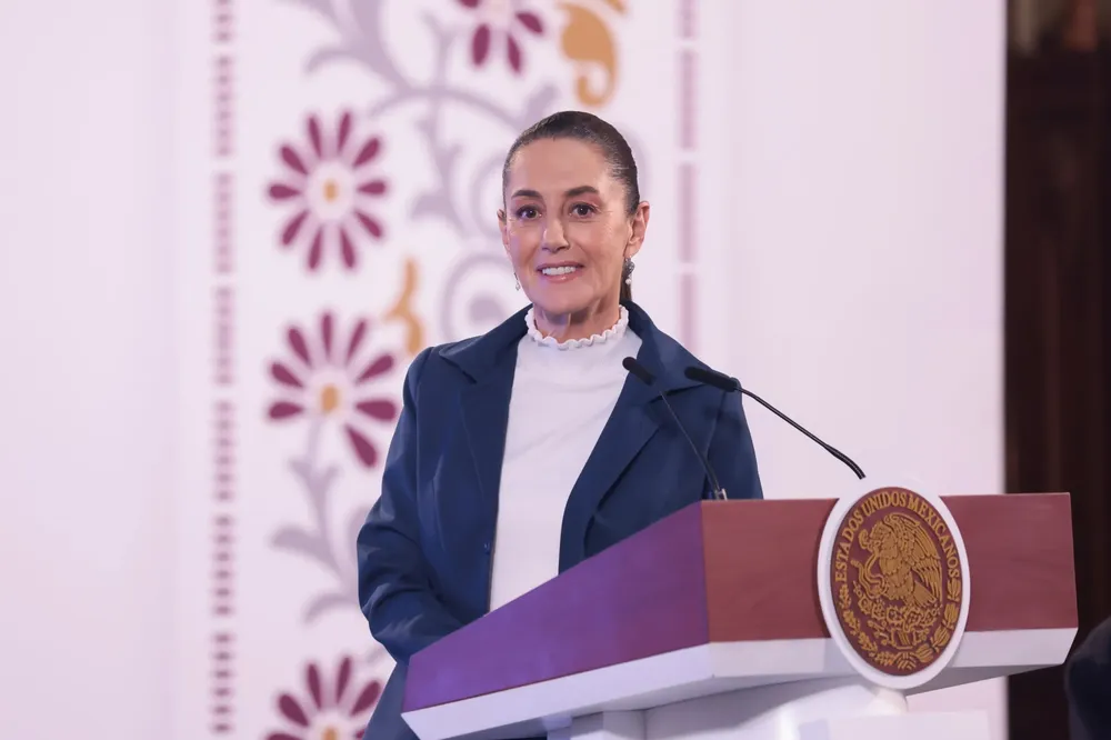 Conferencia_presidenta_at_9.23.30_AM