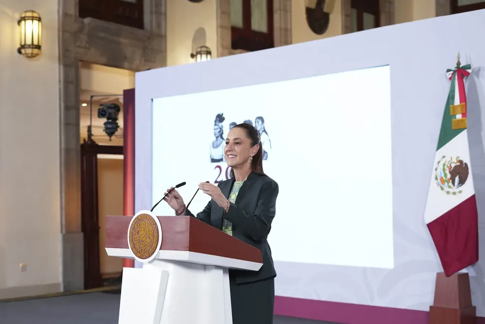 2025-12-10-Conferencia-de-prensa-matutina-Palacio-Nacional-01-HC