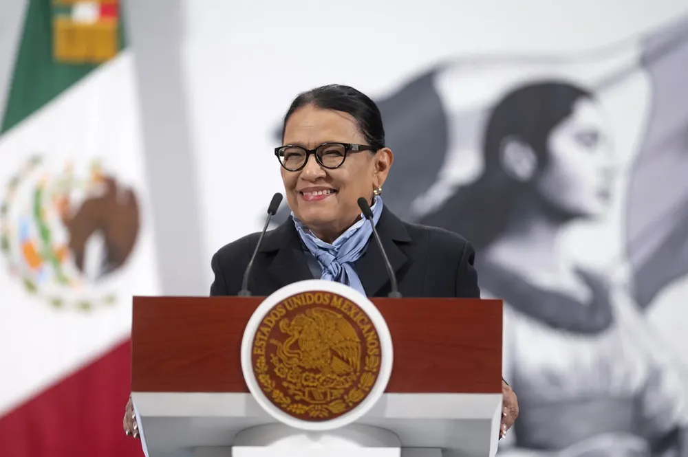 2025-06-16_Conferencia_de_prensa_matutina_-_Palacio_Nacional__01_SLE