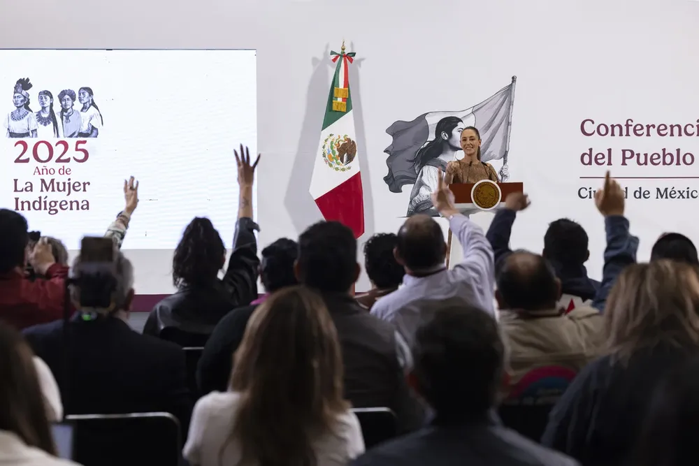2025-05-09_Conferencia_de_prensa_matutina_-_Palacio_Nacional_07_GM