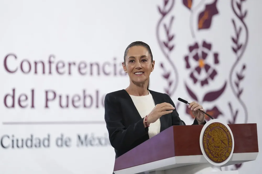 2025-05-08_Conferencia_de_prensa_matutina_-_Palacio_Nacional_02__HC