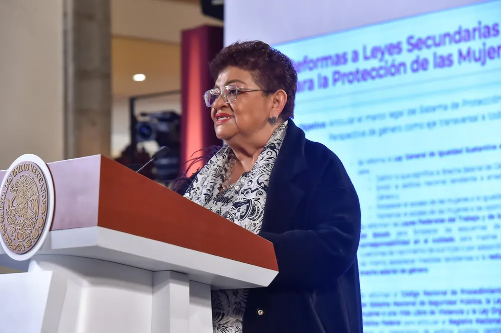 Conferencia_presidenta_at_9.27.57_AM