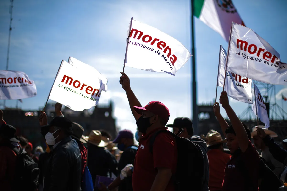 morena-militantes-zocalo-gettyimages-1356642602