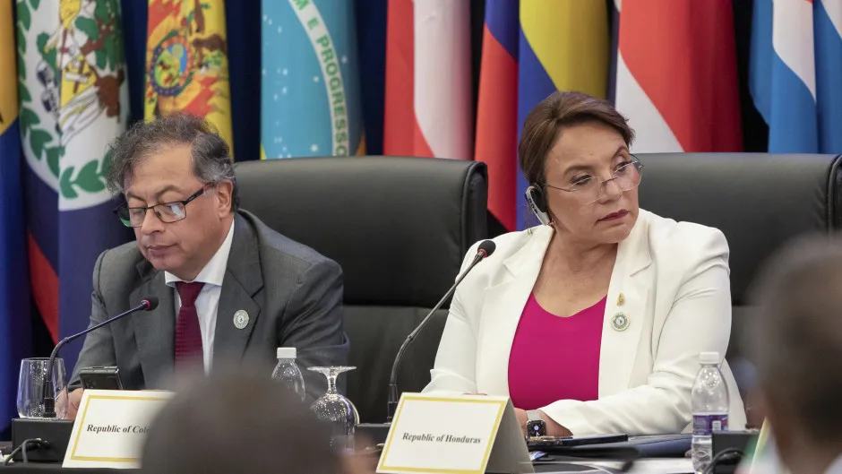 67978525cc25f_940_529!