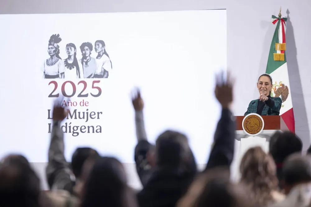 2025-11-04-Conferencia-de-prensa-matutina-Palacio-Nacional-15-GM