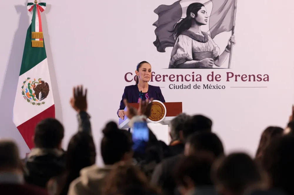 Conferencia_presidenta_at_9.50.36_AM