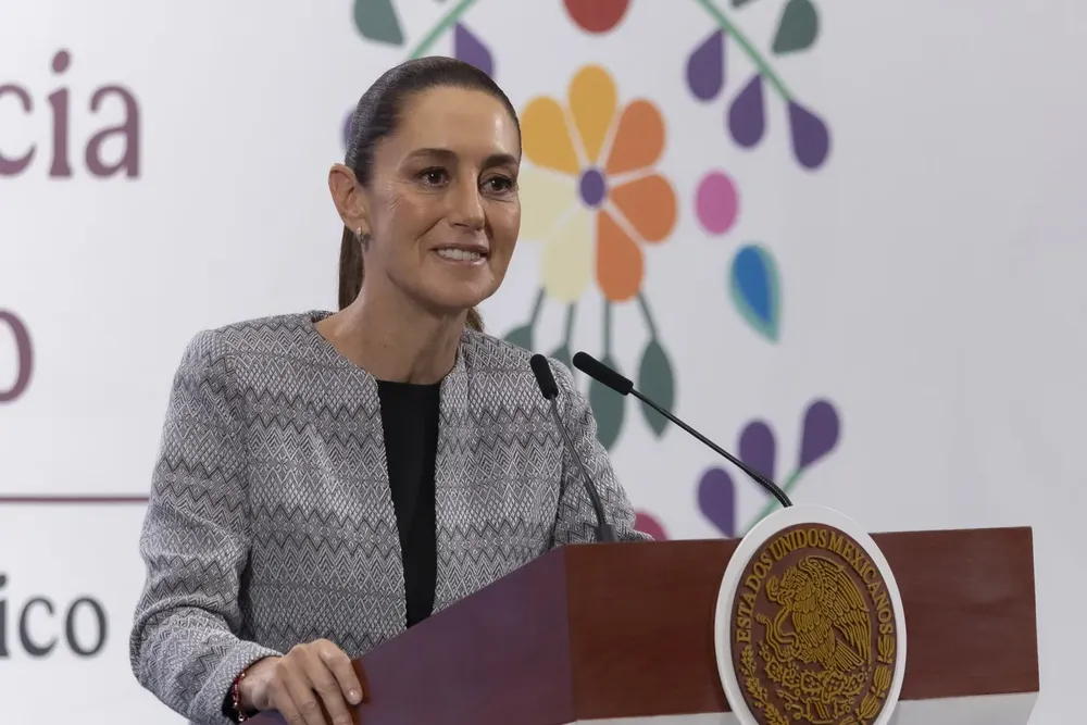 2025-06-05_Conferencia_de_prensa_matutina_-_Palacio_Nacional_04_JCB