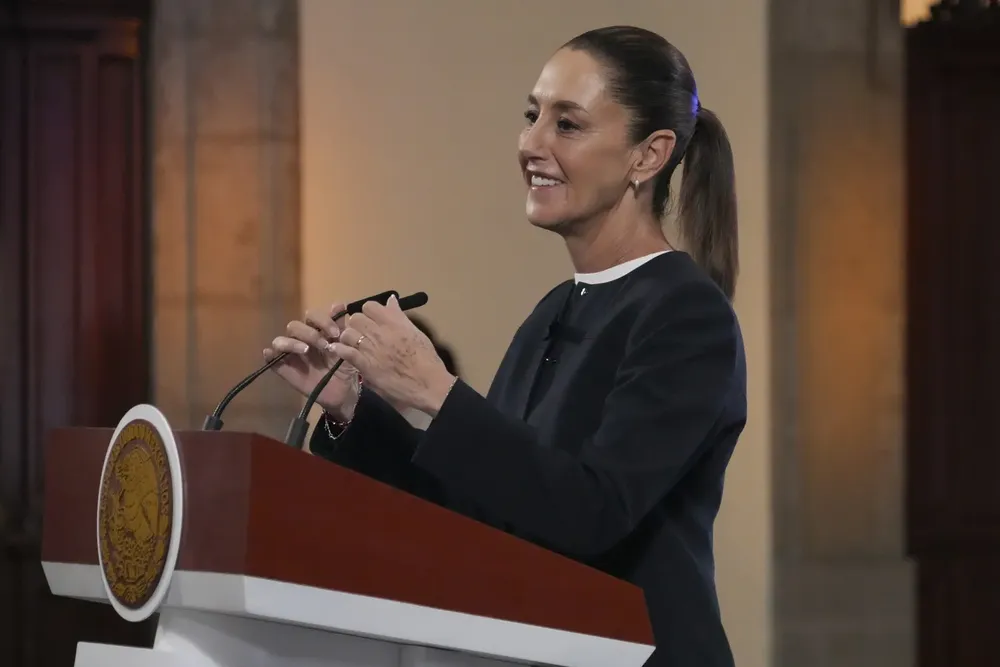 2025-04-30_Conferencia_de_prensa_matutina_-_Palacio_Nacional_02_HC