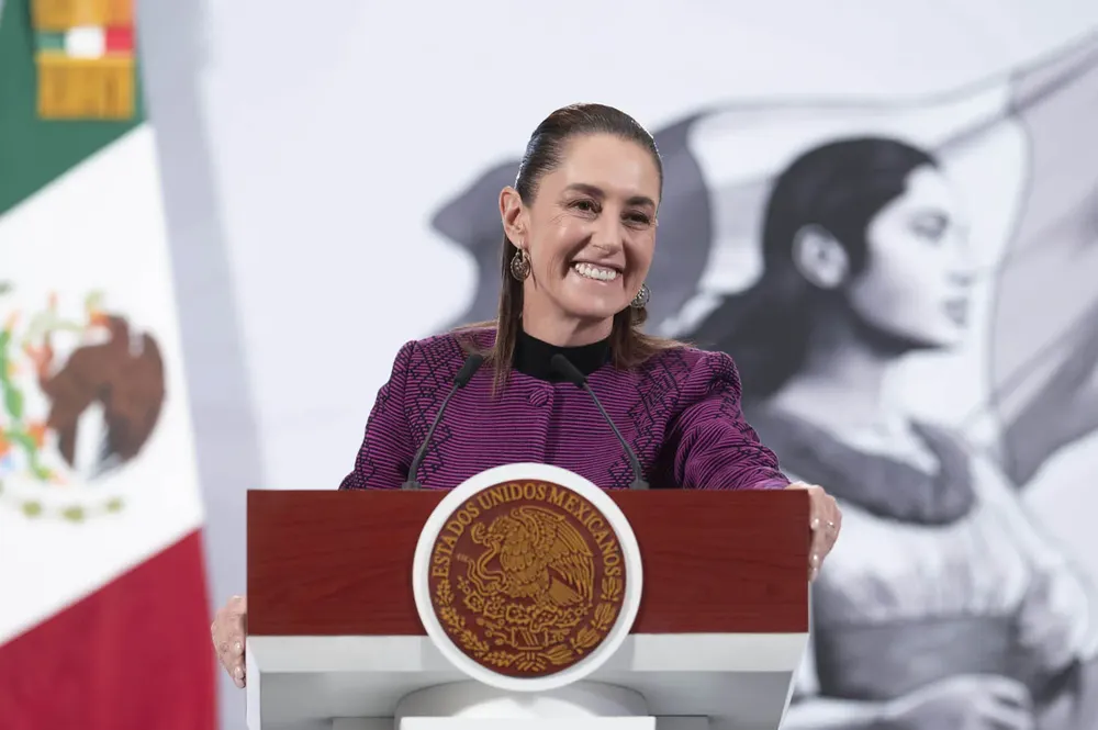 2025-11-19-Conferencia-de-prensa-matutina-Palacio-Nacional-22-SLE