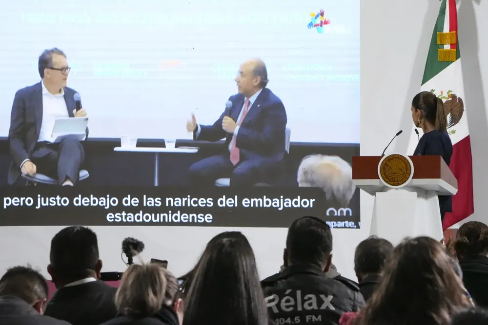 2025-09-10-Conferencia-de-prensa-matutina-Palacio-Nacional-011-HC