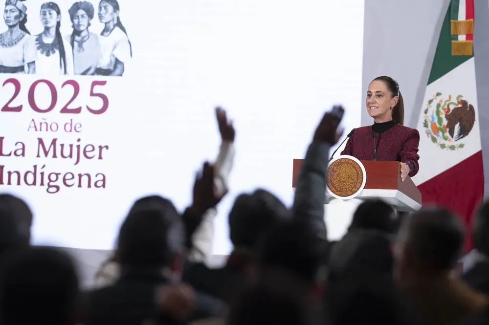 2025-12-02-Conferencia-de-prensa-matutina-Palacio-Nacional-14-SLE