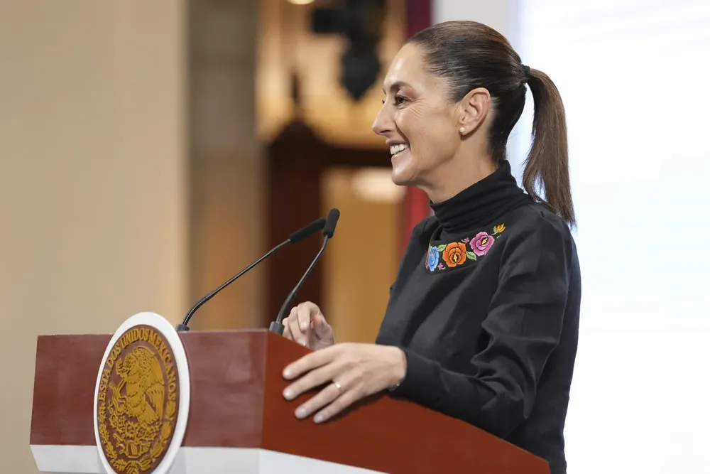 2025-06-20-Conferencia-de-prensa-matutina-Palacio-Nacional-02-HC