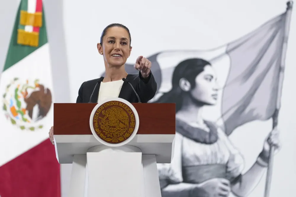 2025-05-08_Conferencia_de_prensa_matutina_-_Palacio_Nacional_01__HC