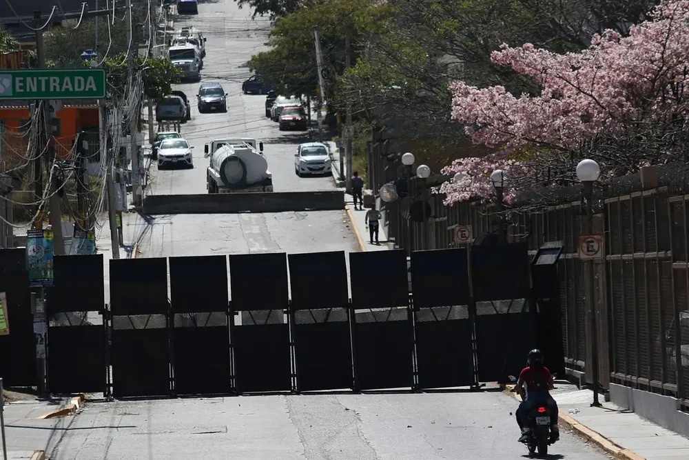 vallas-chilpancingo-guerrero-asesinato-normalista-ayotzinapa