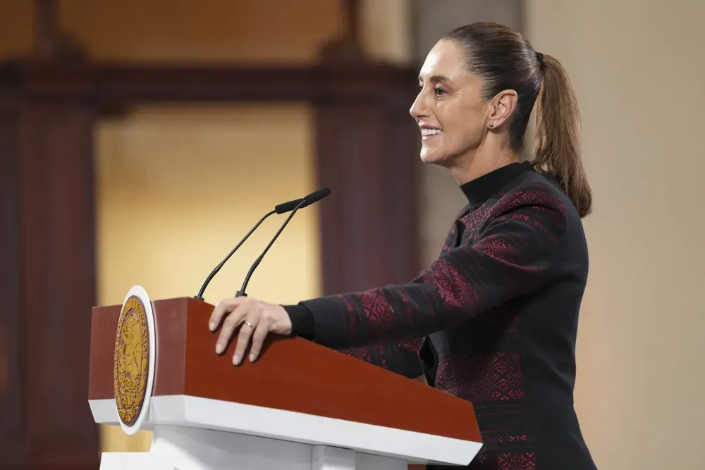 2025-10-09-Conferencia-de-prensa-matutina-Palacio-Nacional-04-HC