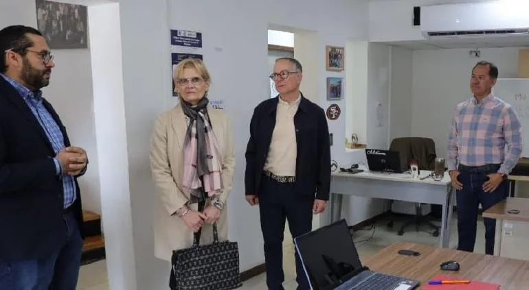 8B330F74-5345-4304-B533-DCD47DDAB35E