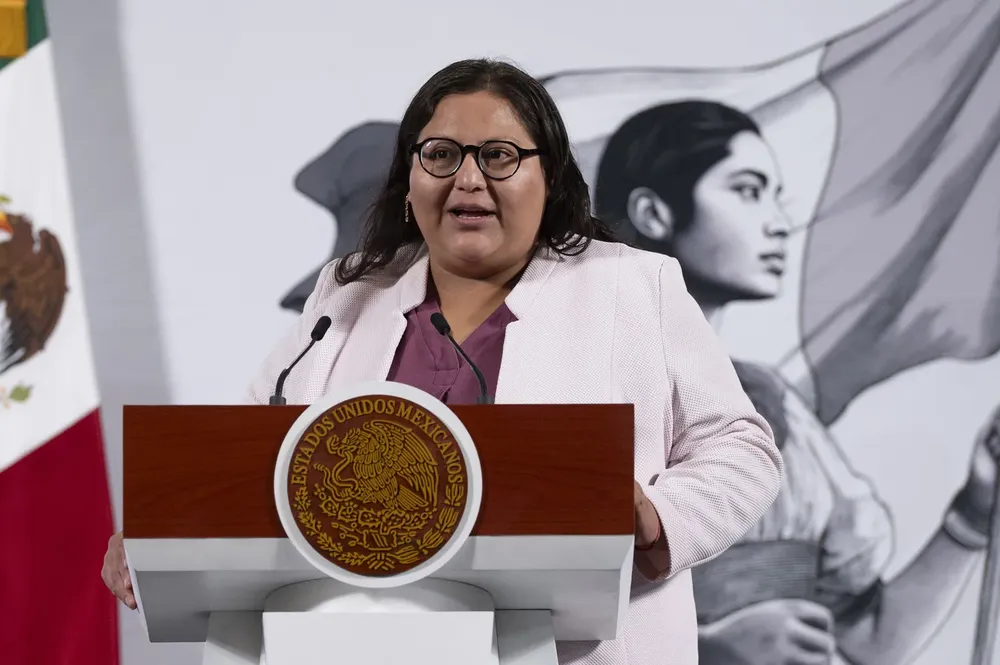 2025-04-23_Conferencia_de_prensa_matutina_-_Palacio_Nacional_28_SLE