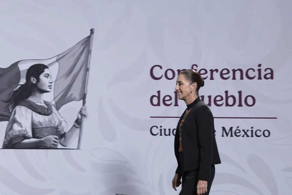 2025-12-01-Conferencia-de-prensa-matutina-Palacio-Nacional-01-JCB