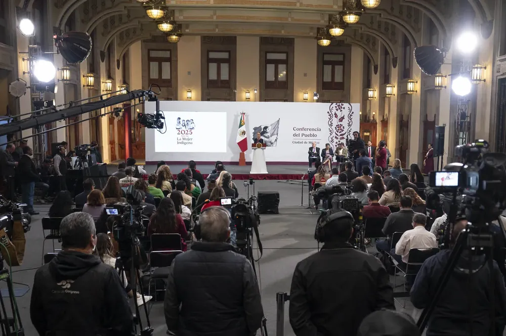 2025-04-29_Conferencia_de_prensa_matutina_-_Palacio_Nacional_20_SLE