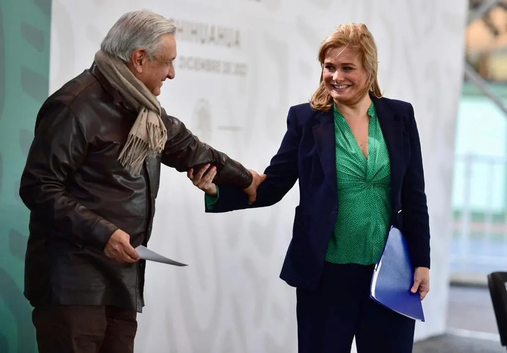 amlo-y-maru-campos-intercambian-elogios-en-la-mananera-estimamos-mucho-su-apoyo-2