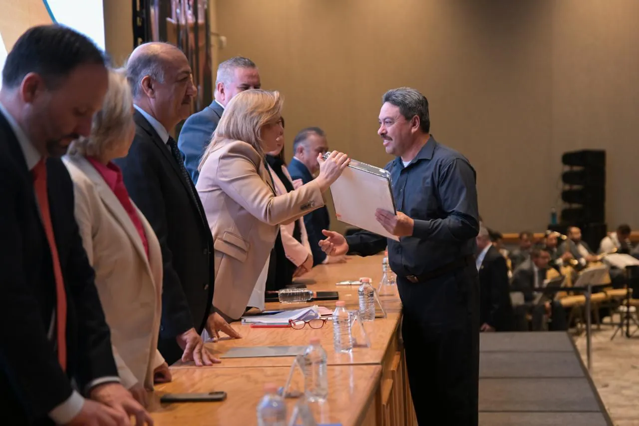 ef7bb936-926c-4eec-aee2-970f913c1977