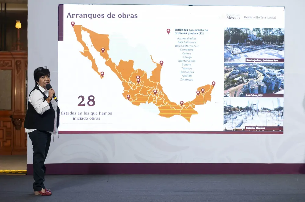 2025-05-06_Conferencia_de_prensa_matutina_-_Palacio_Nacional__03_SLE