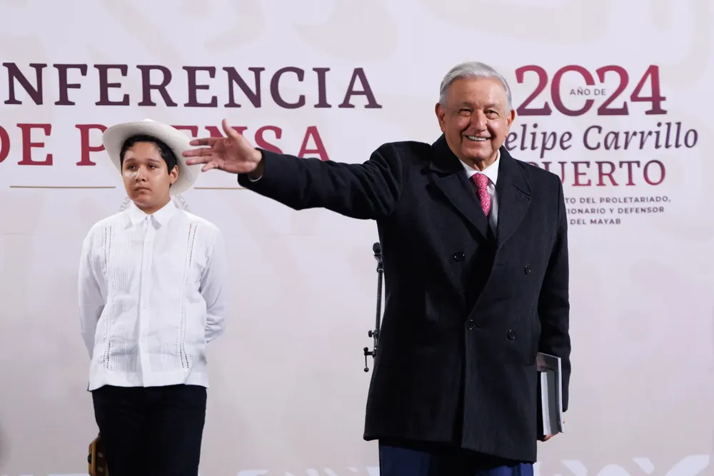 2024-09-29-Presidente-AMLO-Tren-Maya-y-entrega-de-reconocimientos-a-ingenieros-constructores-Quintana-Roo-Foto-14-1